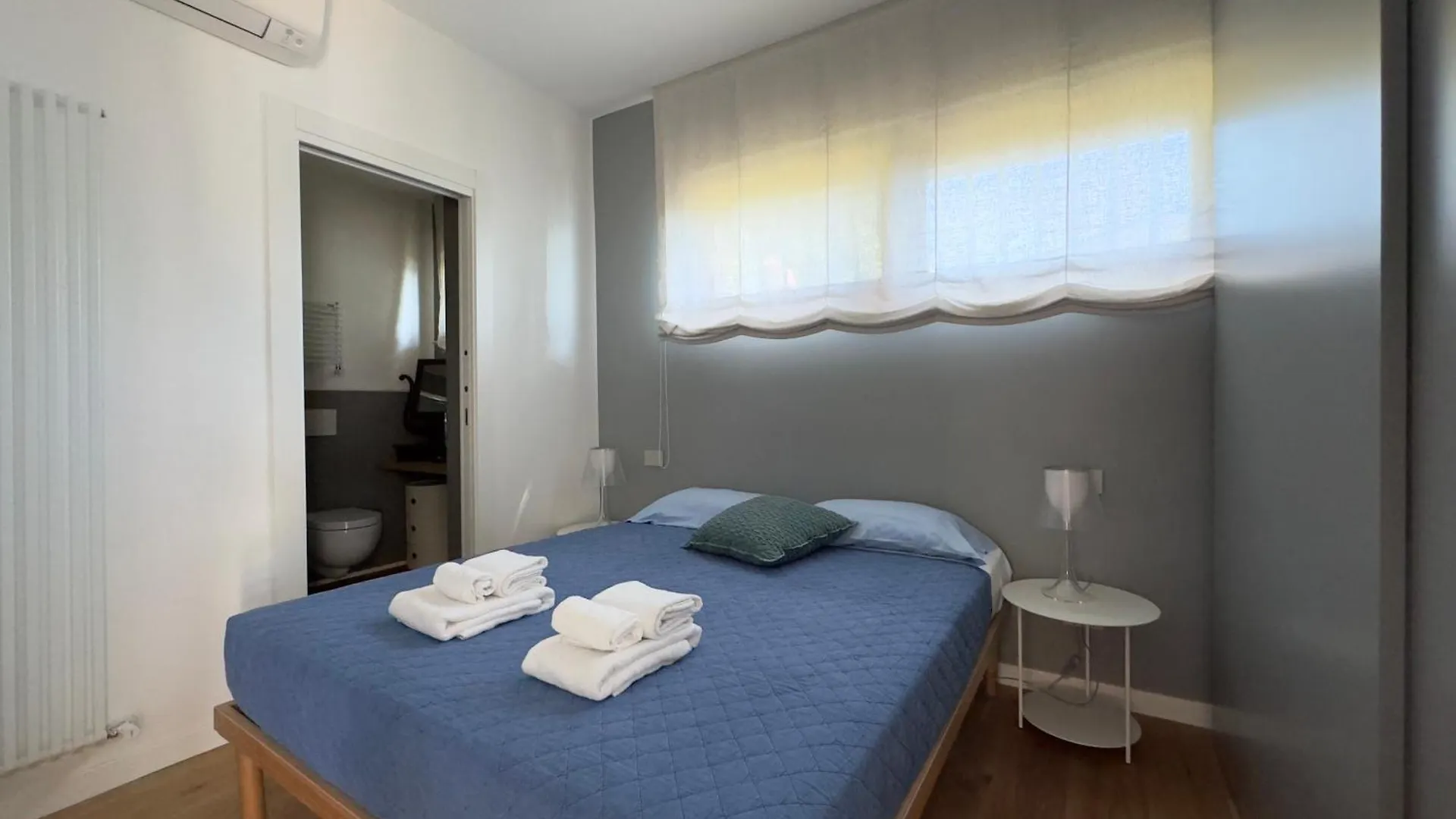 Apartment Elegant Modern And Bright Flat With Splendid Terrace Overlooking The Sea And Palmaria Island Modern Designer Interior Accommodates Up To Six People Porto Venere