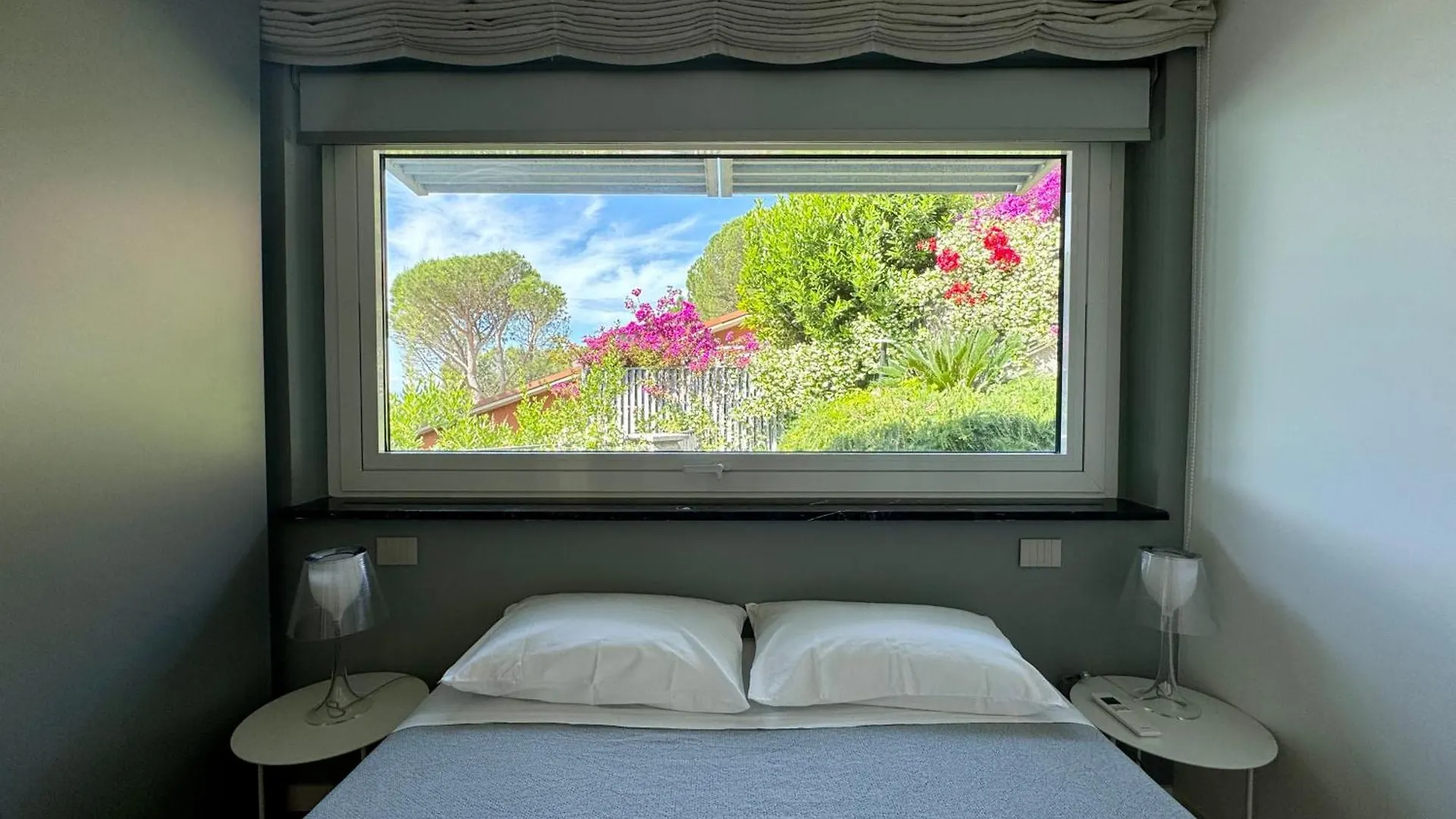 Elegant Modern And Bright Flat With Splendid Terrace Overlooking The Sea And Palmaria Island Modern Designer Interior Accommodates Up To Six People Porto Venere Apartment