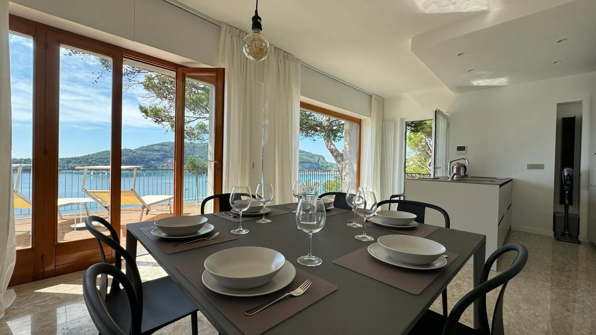 Apartment Elegant Modern And Bright Flat With Splendid Terrace Overlooking The Sea And Palmaria Island Modern Designer Interior Accommodates Up To Six People Porto Venere