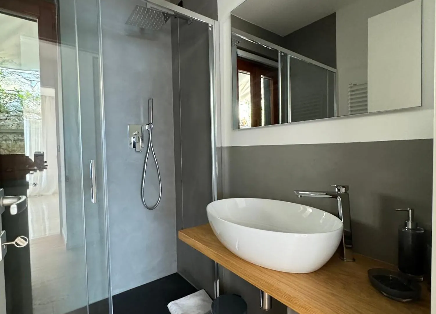Elegant Modern And Bright Flat With Splendid Terrace Overlooking The Sea And Palmaria Island Modern Designer Interior Accommodates Up To Six People Porto Venere Italien