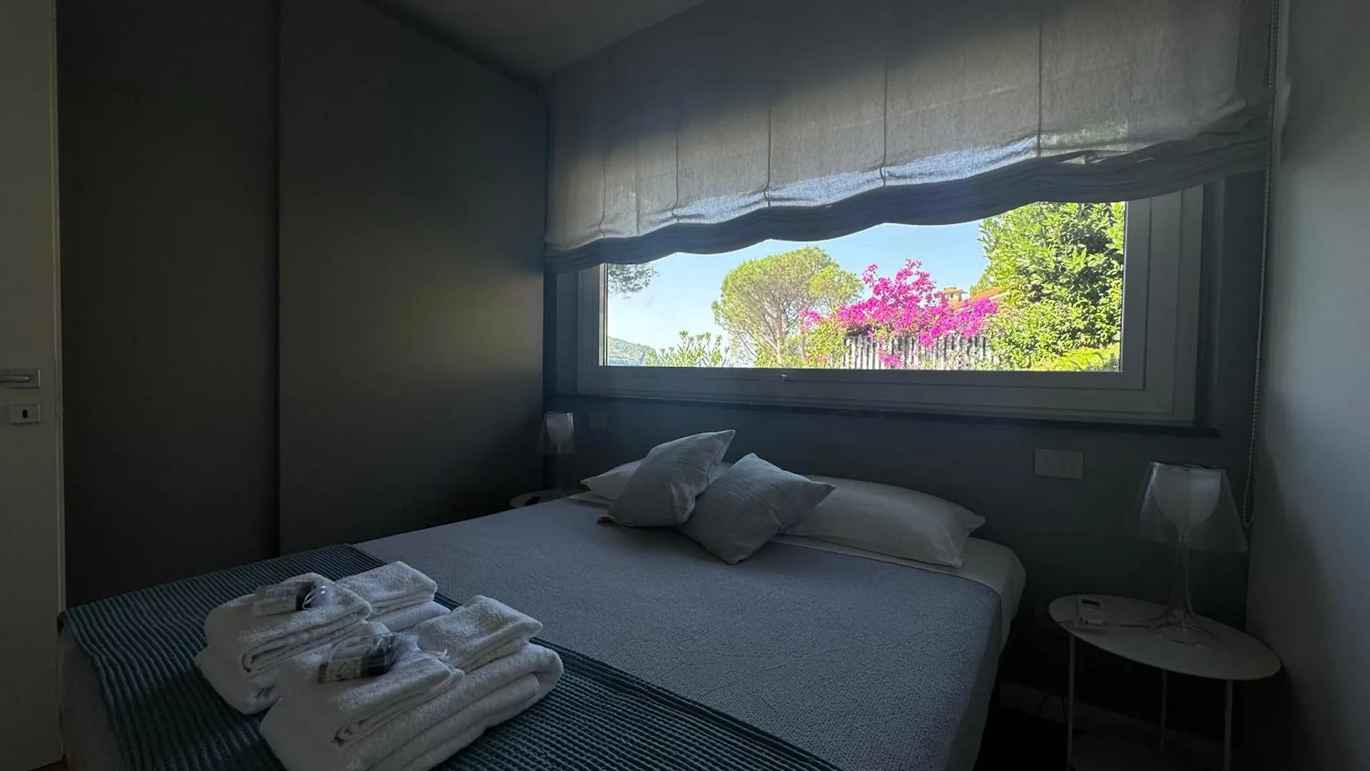 Elegant Modern And Bright Flat With Splendid Terrace Overlooking The Sea And Palmaria Island Modern Designer Interior Accommodates Up To Six People Porto Venere 0*,  Italy
