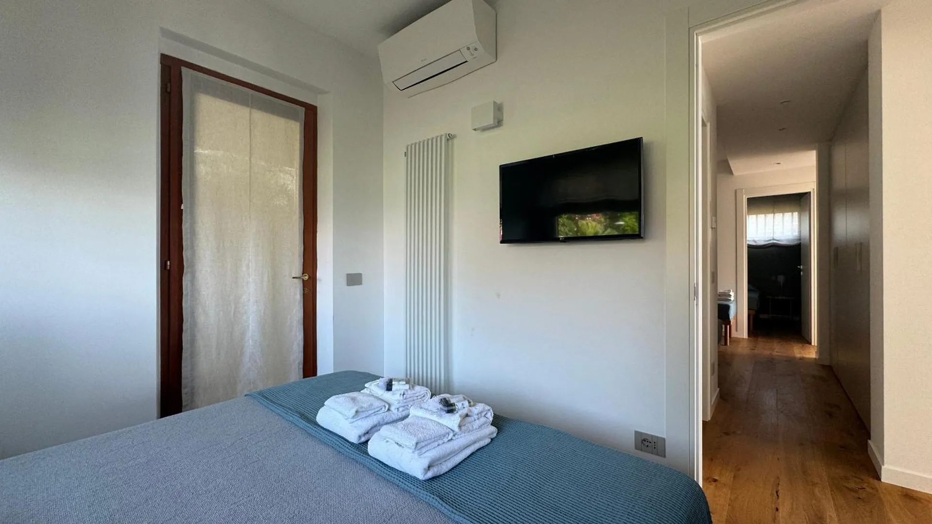 Elegant Modern And Bright Flat With Splendid Terrace Overlooking The Sea And Palmaria Island Modern Designer Interior Accommodates Up To Six People Porto Venere Apartment