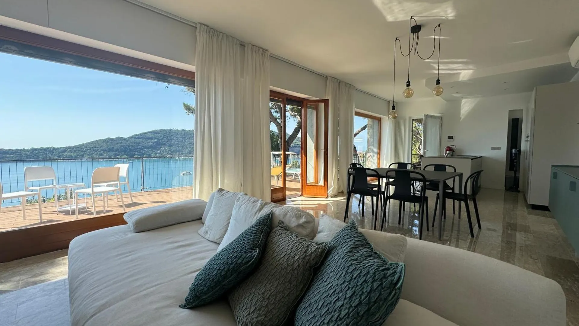 Elegant Modern And Bright Flat With Splendid Terrace Overlooking The Sea And Palmaria Island Modern Designer Interior Accommodates Up To Six People Porto Venere Apartment